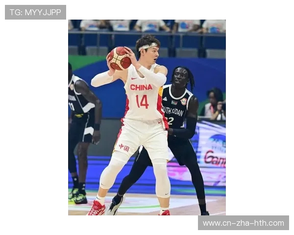 王哲林领衔中国男篮新一代崛起之路 全面解析其职业生涯与未来发展潜力